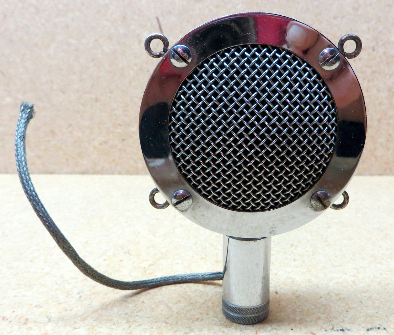 Additional D-104 Microphone - Front View