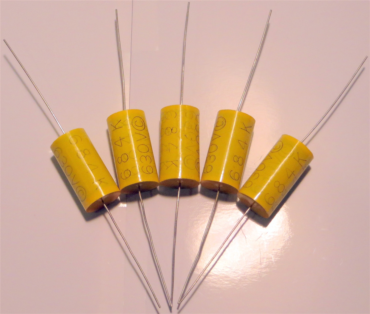 Axial - Film .68mf @ 630V - package of 5 (Item: C-MF.68-630-5)