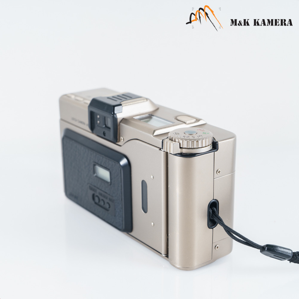 Leica minilux zoom 35-70mm/F3.5-6.5 18036 Titan Film Camera 18036