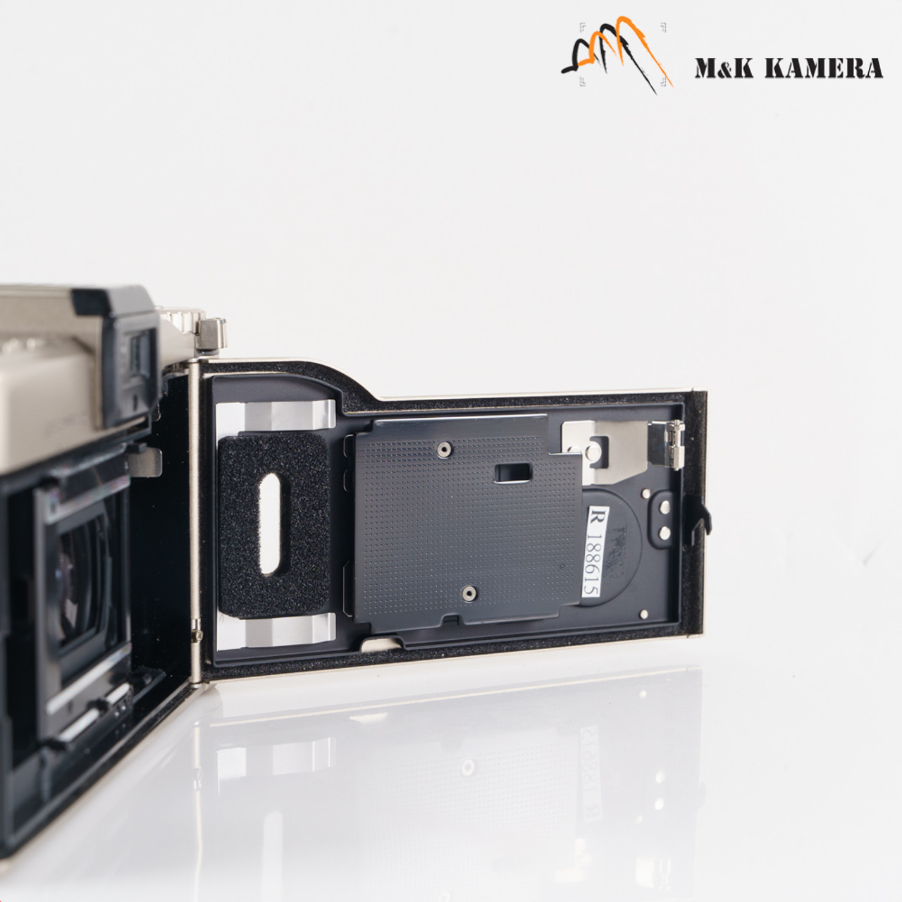 Leica minilux zoom 35-70mm/F3.5-6.5 18036 Titan Film Camera