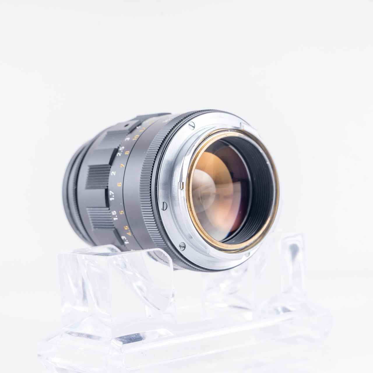 Leica Tele-Elmarit M 90mm F/2.8 Ver.I V.1/ Fat Black Lens Yr.1971