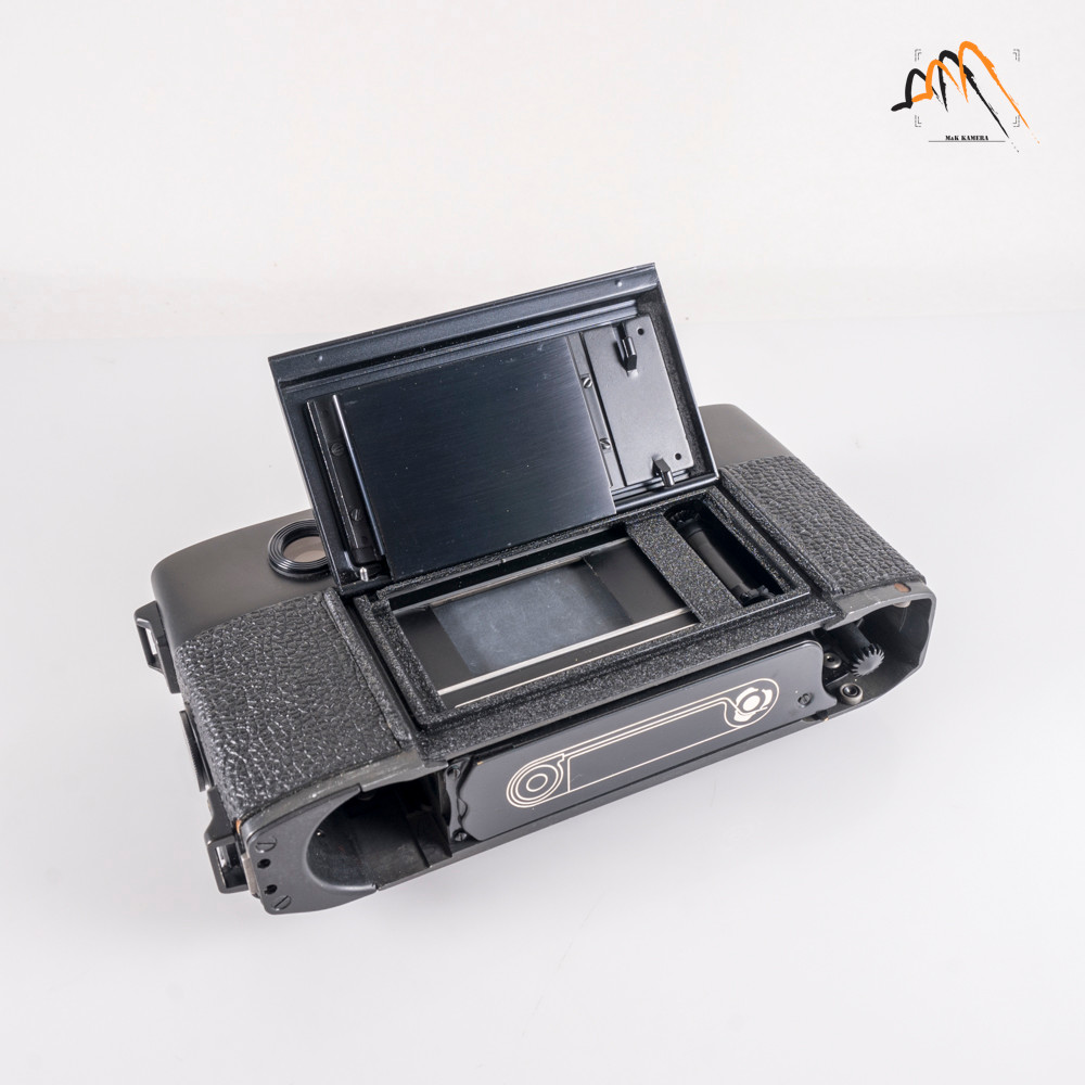 Leica M5 Black Film Rangefinder Camera #11353 - M & K Kamera