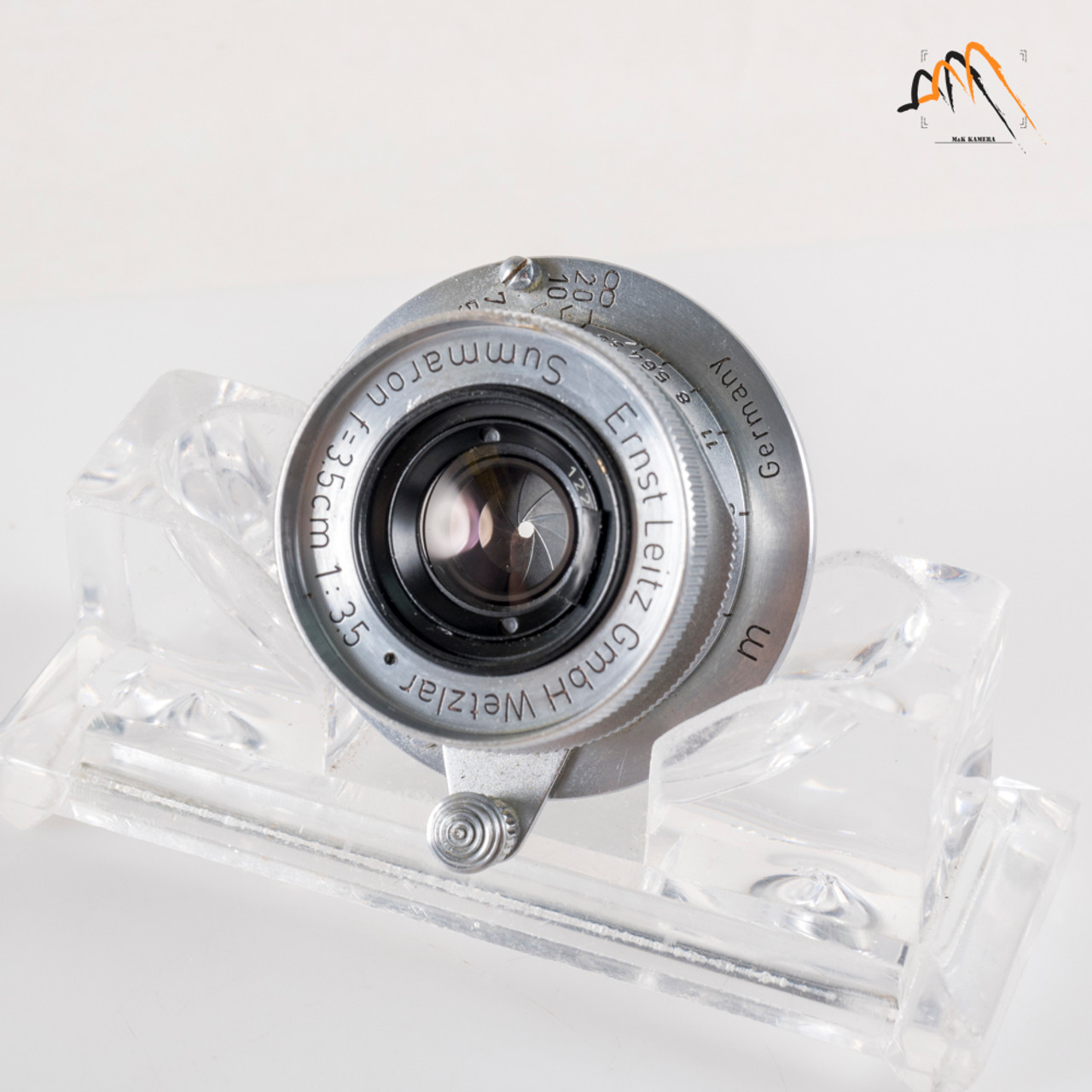 LEITZ Leica Summaron L39 35mm F/3.5 Lens Yr.1954 LTM Germany