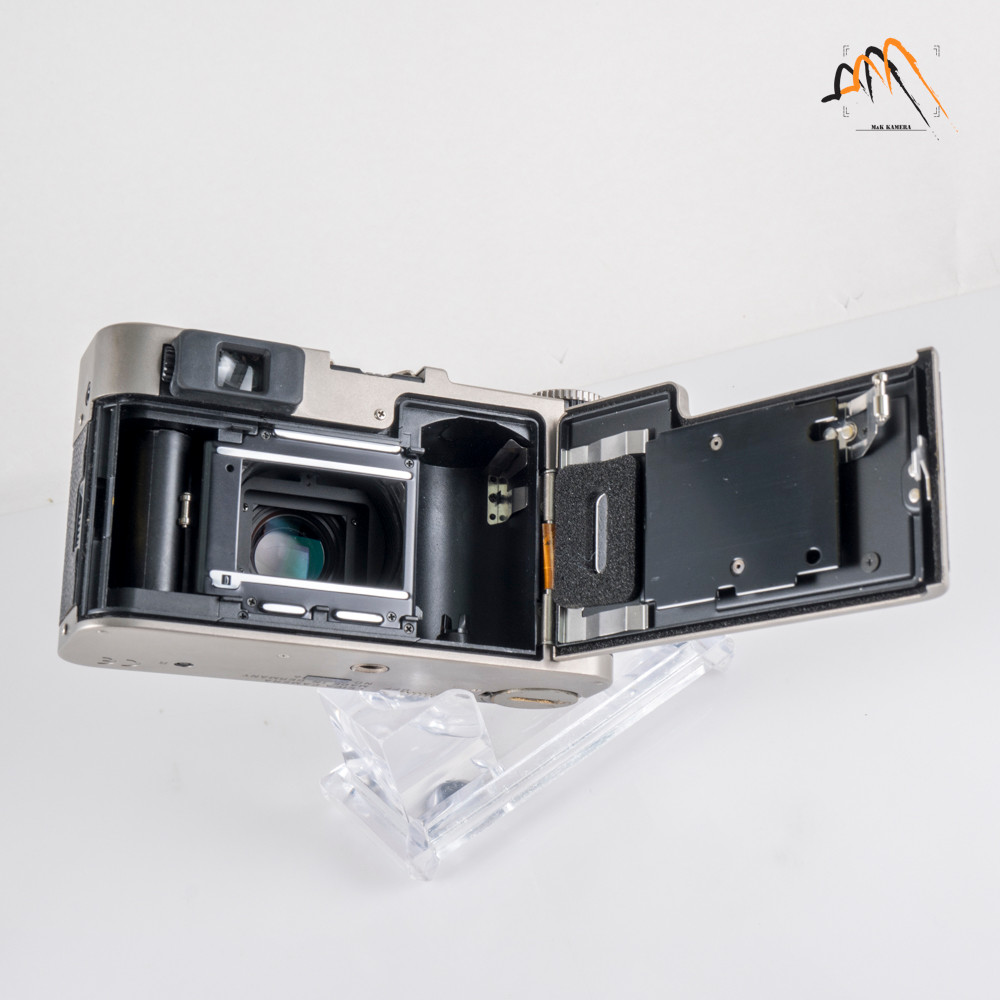 Leica CM Film Camera 18130 #11726 - M & K Kamera Trading Limited