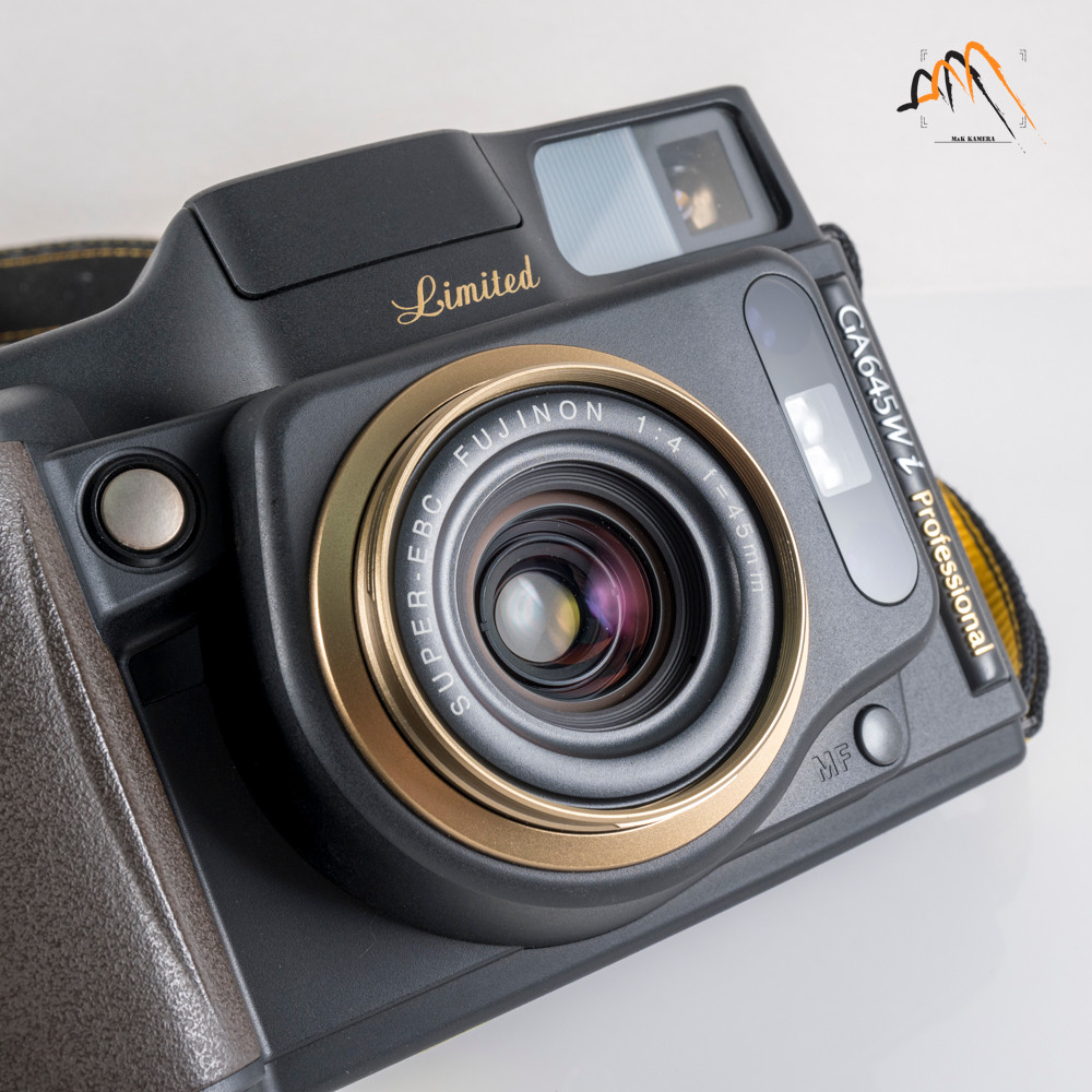 Fuji GA645Wi Professional 45/4.0 15th Anniversary Medium Format