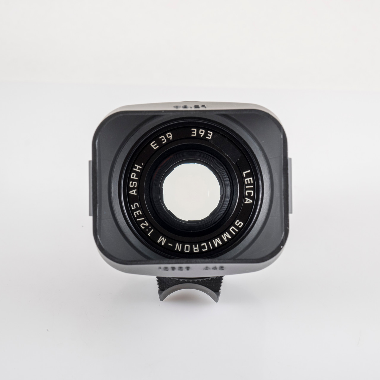 Leica Summicron-M 35mm F/2.0 ASPH/ 11879 Black Lens Yr.2001