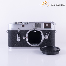 Leica M4 Silver Film Rangefinder Camera #074