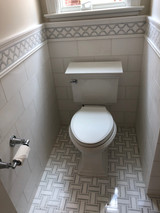 Grand Bacon - Thassos with Carrara Strip Grand Bacon - Thassos with Carrara Strip