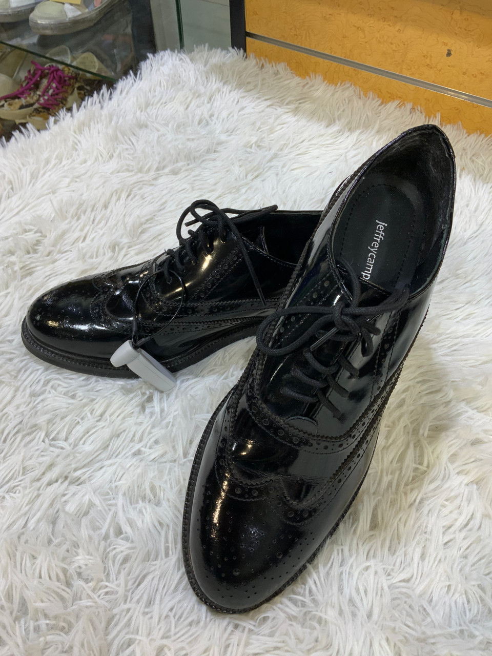 Used Unbranded Mens Dress Shoes 9.5 display picture 1