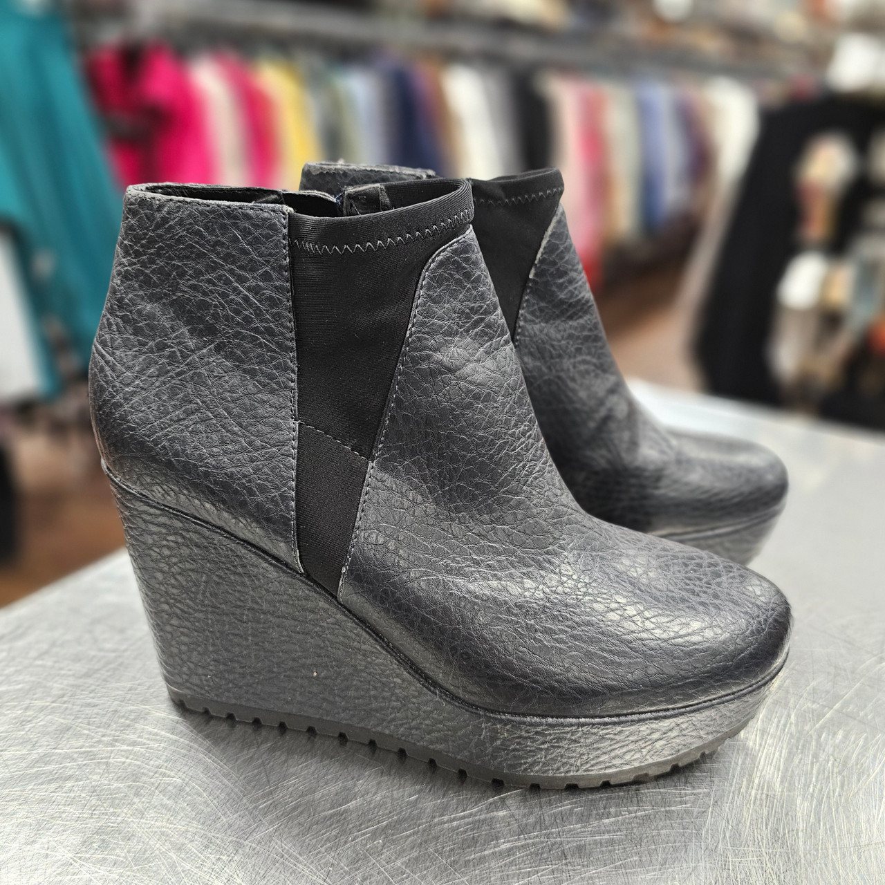 Used Simply Vera Wang Ankle Boots