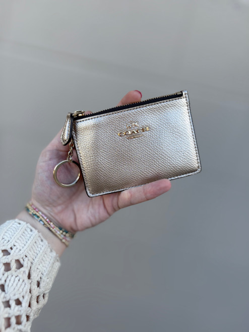 Vist Large View of Product Image Which is Used Coach Card Holder