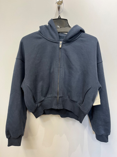 Vist Large View of Product Image Which is Used Vuori Sweatshirt M-8/10