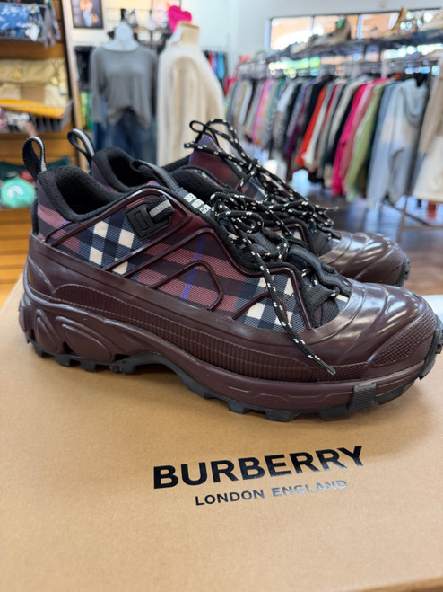 Vist Large View of Product Image Which is Used Burberry Casual Shoes 10