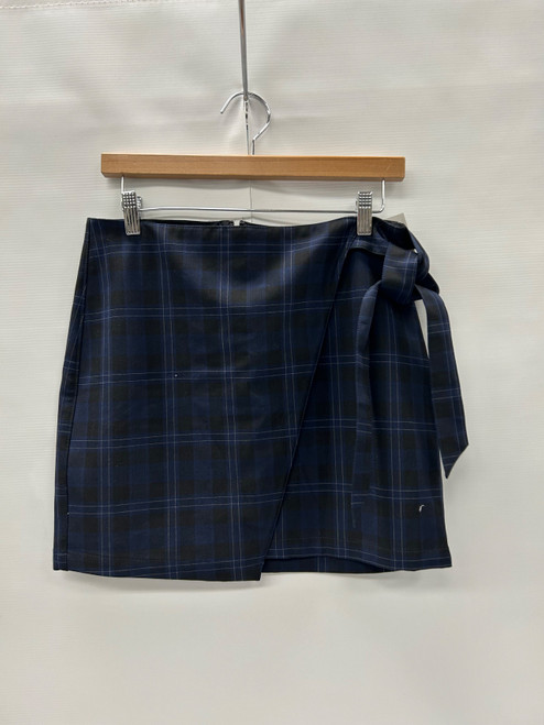 Vist Large View of Product Image Which is Used Express Short Skirt 8-29