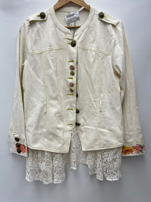 Vist Large View of Product Image Which is Aratta Silent Journey Short Light Jacket S-4/6