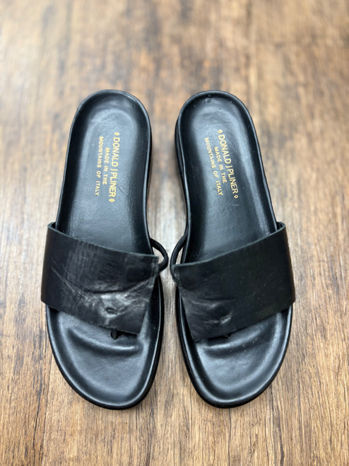 Vist Large View of Product Image Which is Used Donald J Pliner Sandals 6.5
