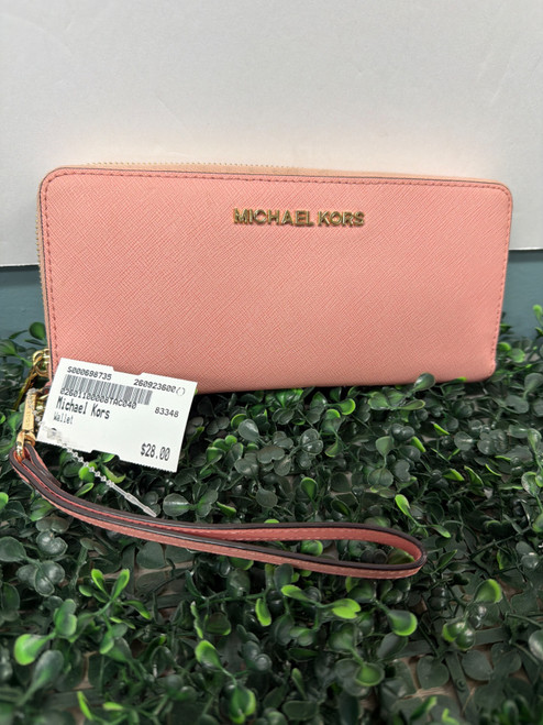 Vist Large View of Product Image Which is Used Michael Kors Wallet