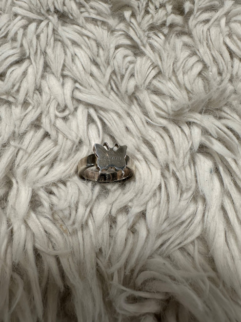 Vist Large View of Product Image Which is Used Unbranded Ring