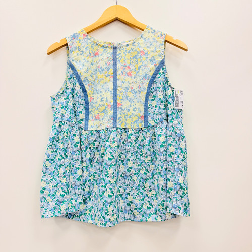 Vist Large View of Product Image Which is Used Unbranded Sleeveless Top S-4/6