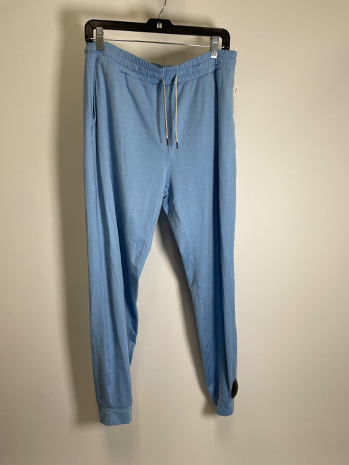 Vist Large View of Product Image Which is Used Vuori Active Pant L 12-14/31-32