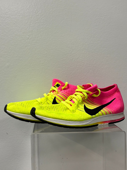 Vist Large View of Product Image Which is Used Nike Performance Shoes 7.5