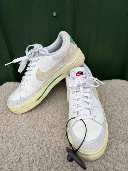 Vist Large View of Product Image Which is Used Nike Casual Shoes 8.5
