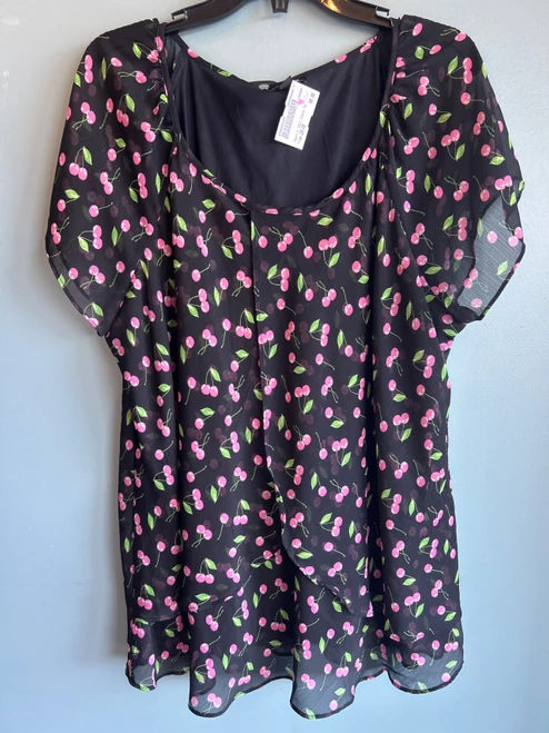 Vist Large View of Product Image Which is Used Unbranded Short Sleeve Top 2X-20