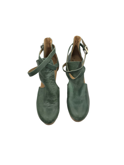 Vist Large View of Product Image Which is Used Unbranded High Heels 9.5