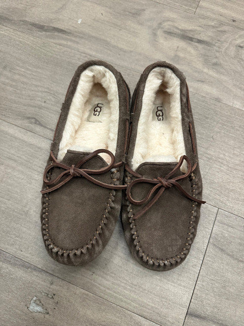 Vist Large View of Product Image Which is Used Ugg Australia Flats 6