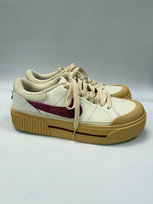 Vist Large View of Product Image Which is Used Nike Performance Shoes 7