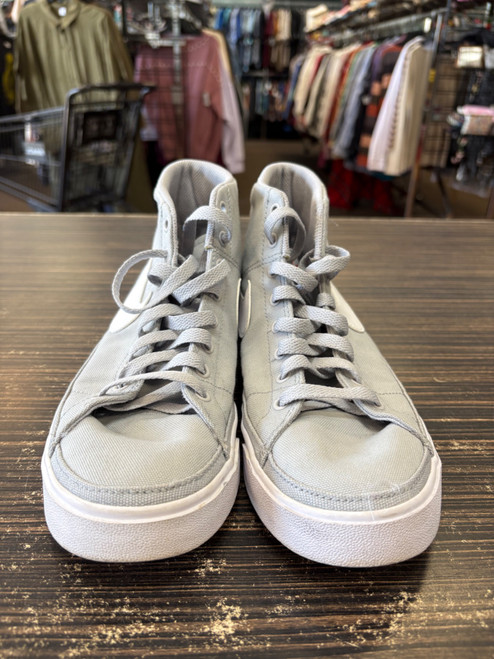 Vist Large View of Product Image Which is Used Nike Casual Shoes 7.5