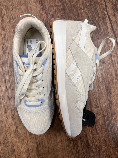 Vist Large View of Product Image Which is Used Reebok Performance Shoes 8