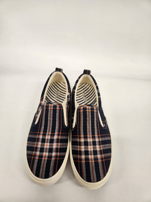 Vist Large View of Product Image Which is Used Taos Casual Shoes 9