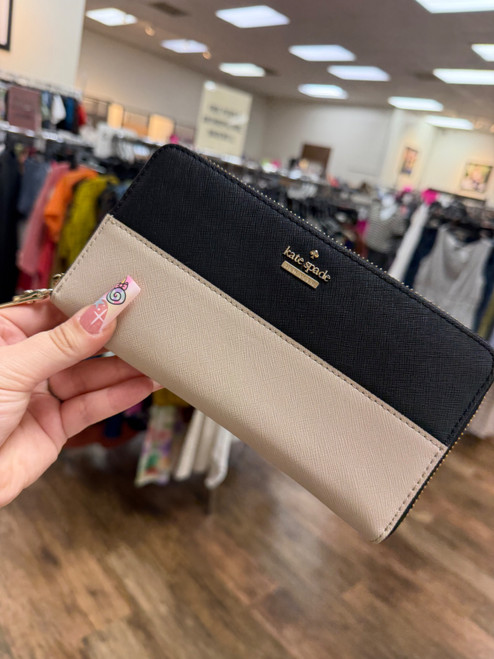 Vist Large View of Product Image Which is Used Kate Spade New York Wallet
