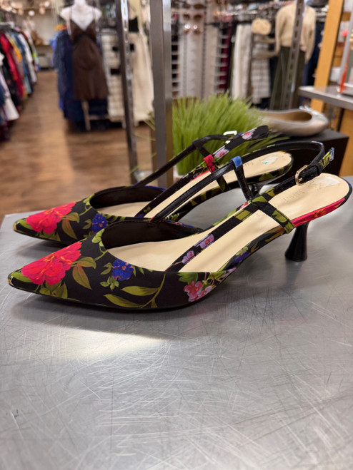 Vist Large View of Product Image Which is Used Nine West Low Heels 8