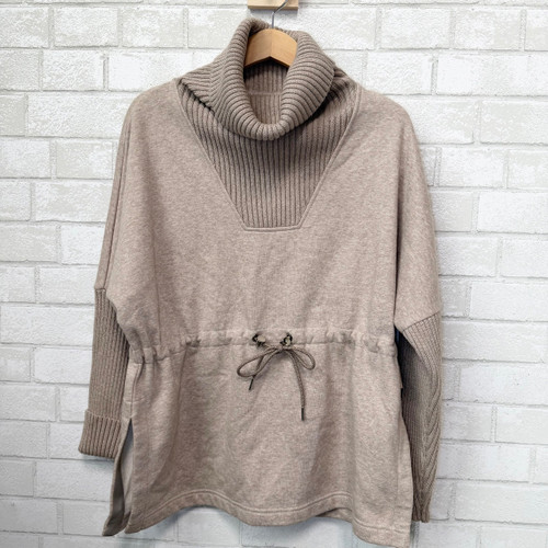 Vist Large View of Product Image Which is Used Varley Sweatshirt XS-0/2