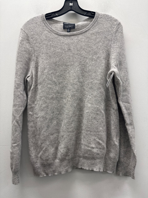 Vist Large View of Product Image Which is Used Grey Hudson’s Bay Lightweight Sweater L-12/14