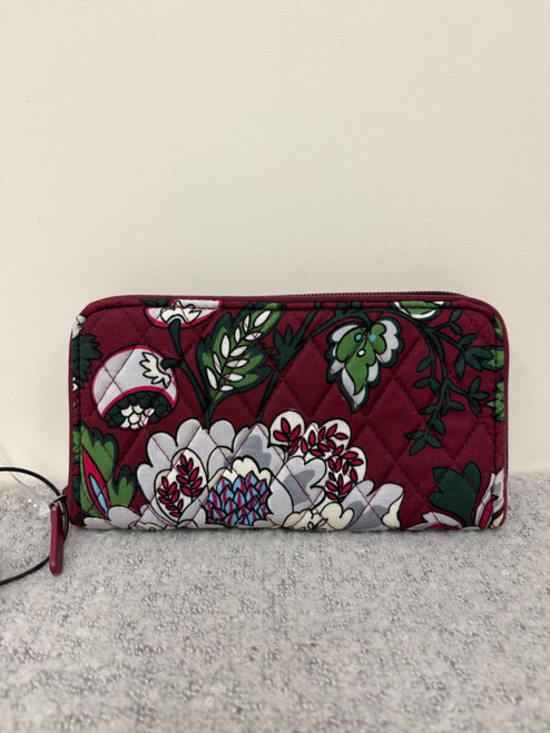 Vist Large View of Product Image Which is Used Vera Bradley Wallet