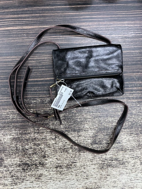 Vist Large View of Product Image Which is Used Hobo Leather Wristlet