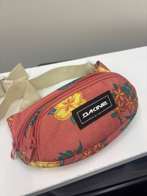 Vist Large View of Product Image Which is Used Unbranded Small Handbag