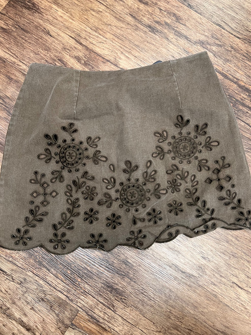 Vist Large View of Product Image Which is Used Mystree Short Skirt L 12-14/31-32