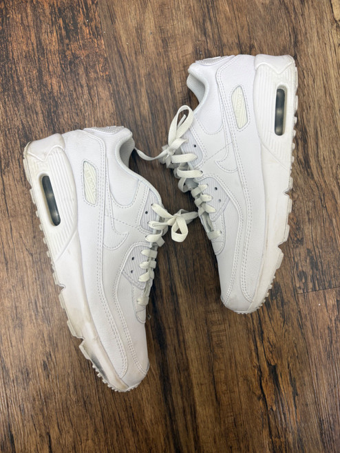 Vist Large View of Product Image Which is Used Nike Performance Shoes 8.5