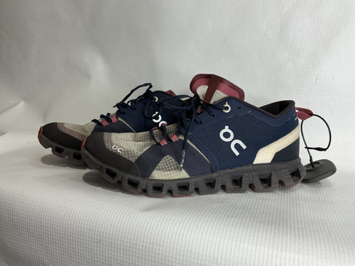 Vist Large View of Product Image Which is Used On Cloud Performance Shoes 6