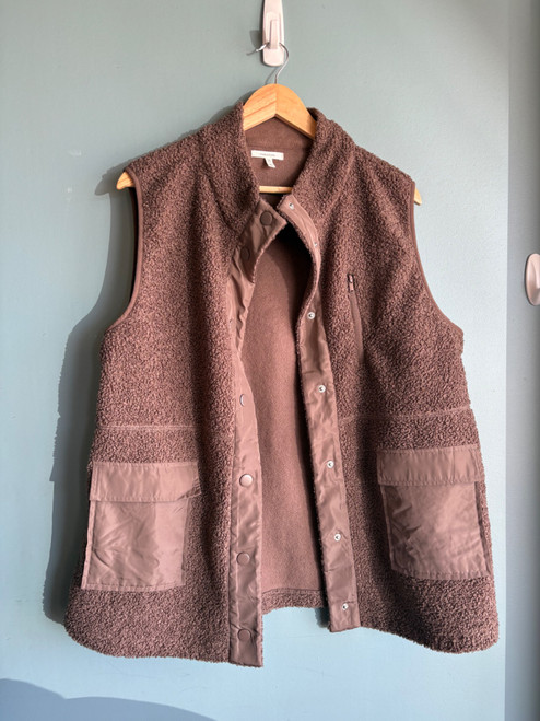 Vist Large View of Product Image Which is Used Maurices Heavyweight Vest XL-16