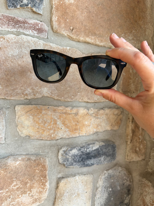 Vist Large View of Product Image Which is Used Ray-Ban Sunglasses