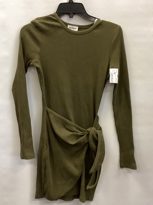 Vist Large View of Product Image Which is Used Unbranded Short Dress B S-4/6