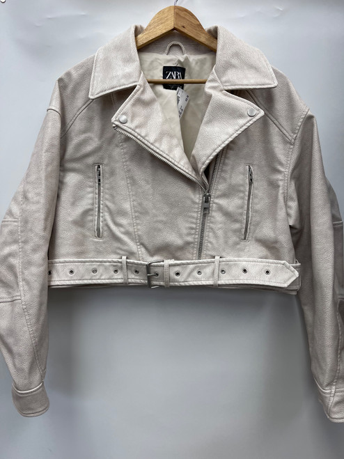 Vist Large View of Product Image Which is Used Zara Short Light Jacket XXL-20