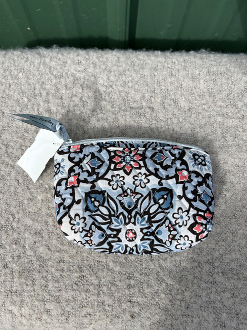 Vist Large View of Product Image Which is Used Vera Bradley Wristlet