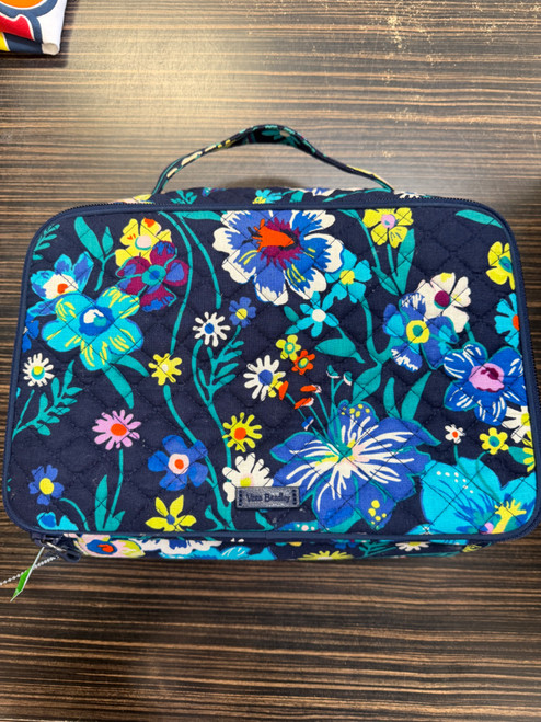 Vist Large View of Product Image Which is Used Vera Bradley Small Handbag