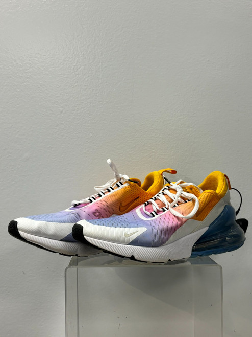 Vist Large View of Product Image Which is Used Nike Casual Shoes 10